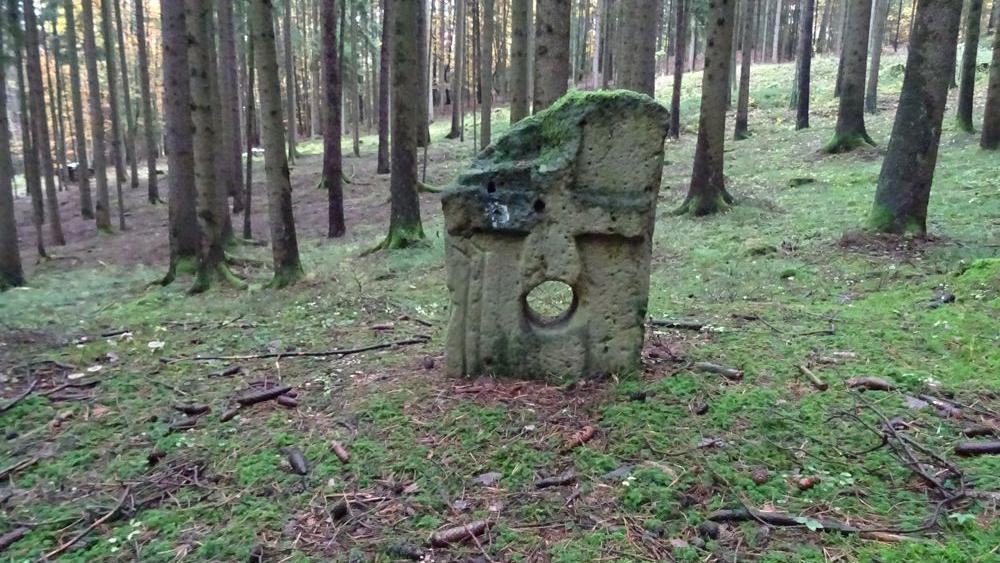 Kreuzstein Isling